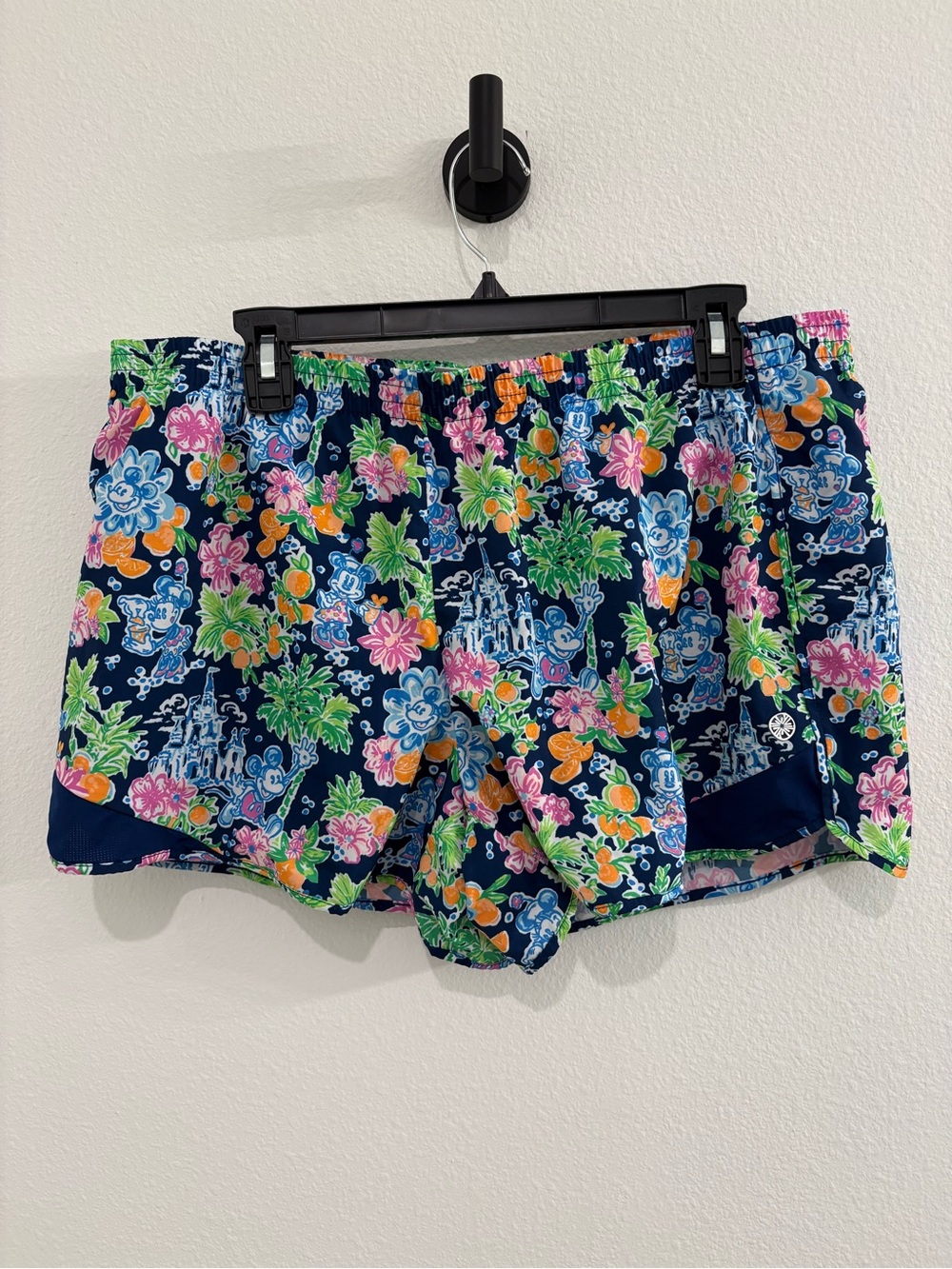 Lilly Pulitzer x Disney Women’s Navy Floral Print Shorts